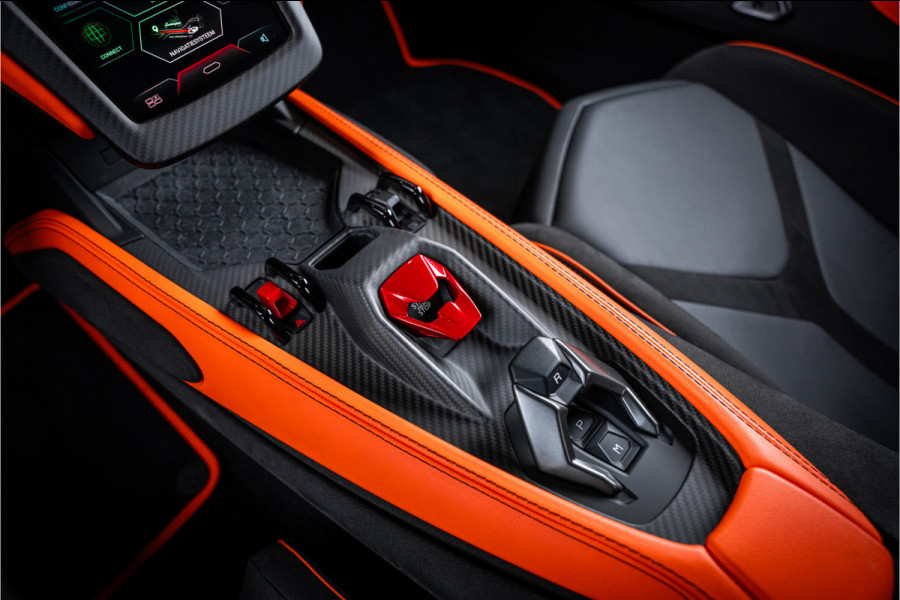 Lamborghini Revuelto - Arancio Apodis | Origineel NL | Volledig PPF | Carbon Interior | Passenger Display