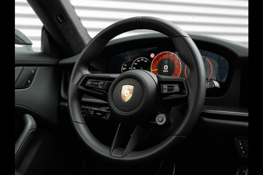 Porsche 911 4.0 GT3 Touring - 992.2 - Manual - 2+2 - Carbon Buckets - Lift - Bose - Matrix LED