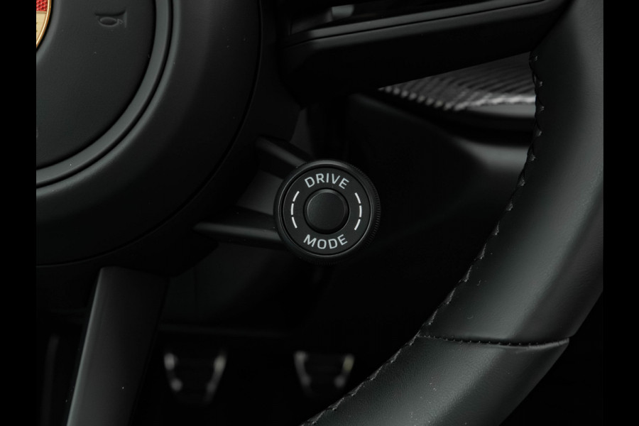 Porsche 911 4.0 GT3 Touring - 992.2 - Manual - 2+2 - Carbon Buckets - Lift - Bose - Matrix LED