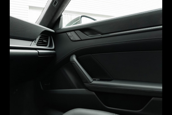 Porsche 911 4.0 GT3 Touring - 992.2 - Manual - 2+2 - Carbon Buckets - Lift - Bose - Matrix LED