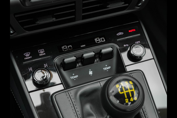 Porsche 911 4.0 GT3 Touring - 992.2 - Manual - 2+2 - Carbon Buckets - Lift - Bose - Matrix LED