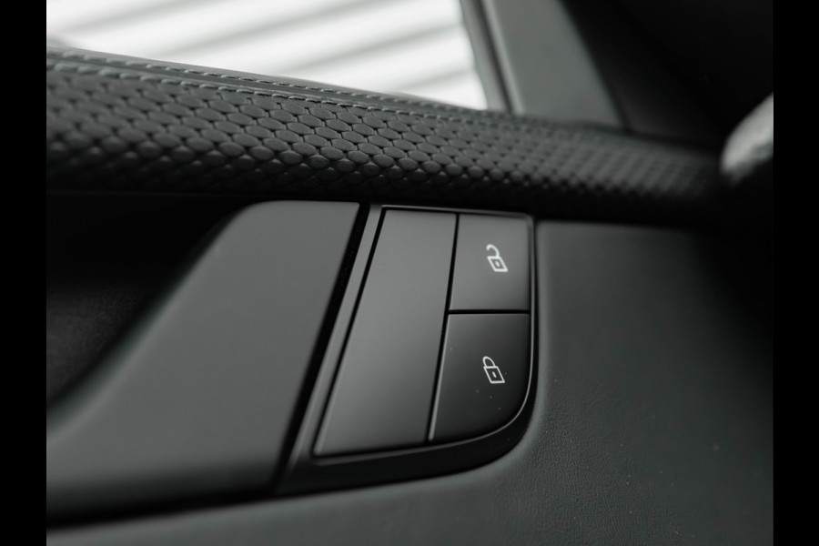 Porsche 911 4.0 GT3 Touring - 992.2 - Manual - 2+2 - Carbon Buckets - Lift - Bose - Matrix LED