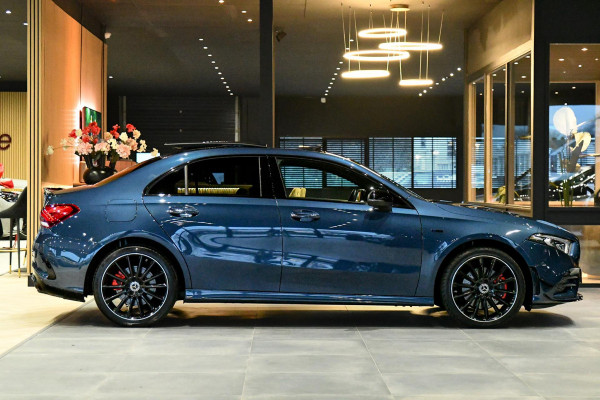 Mercedes-Benz A-Klasse 250 e AMG Night, Pano, Memory, Keyless, Camera, Sfeer, Multibeam, CarPlay!