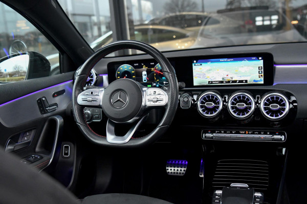 Mercedes-Benz A-Klasse 250 e AMG Night, Pano, Memory, Keyless, Camera, Sfeer, Multibeam, CarPlay!