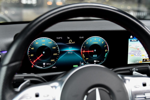 Mercedes-Benz A-Klasse 250 e AMG Night, Pano, Memory, Keyless, Camera, Sfeer, Multibeam, CarPlay!