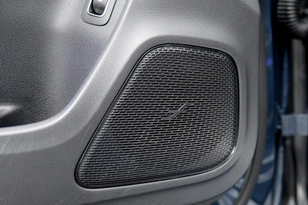 Mercedes-Benz A-Klasse 250 e AMG Night, Pano, Memory, Keyless, Camera, Sfeer, Multibeam, CarPlay!