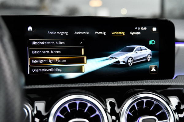 Mercedes-Benz A-Klasse 250 e AMG Night, Pano, Memory, Keyless, Camera, Sfeer, Multibeam, CarPlay!