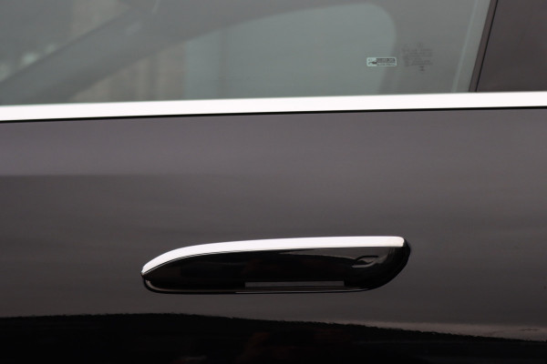 Mercedes-Benz E-Klasse AMG 53 4MATIC+ Premium+ | 585pk | Hyperscreen | Achterasbesturing | Stoelventilatie | Trekhaak | Vlakkenverwarming | Soft-Close | Burmester | Zonweringspakket | 3D-Display | HUD |