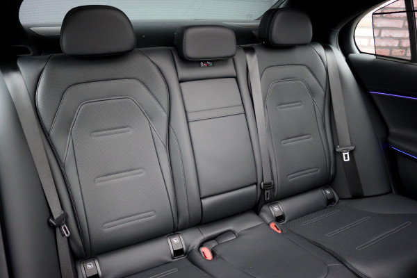 Mercedes-Benz E-Klasse AMG 53 4MATIC+ Premium+ | 585pk | Hyperscreen | Achterasbesturing | Stoelventilatie | Trekhaak | Vlakkenverwarming | Soft-Close | Burmester | Zonweringspakket | 3D-Display | HUD |