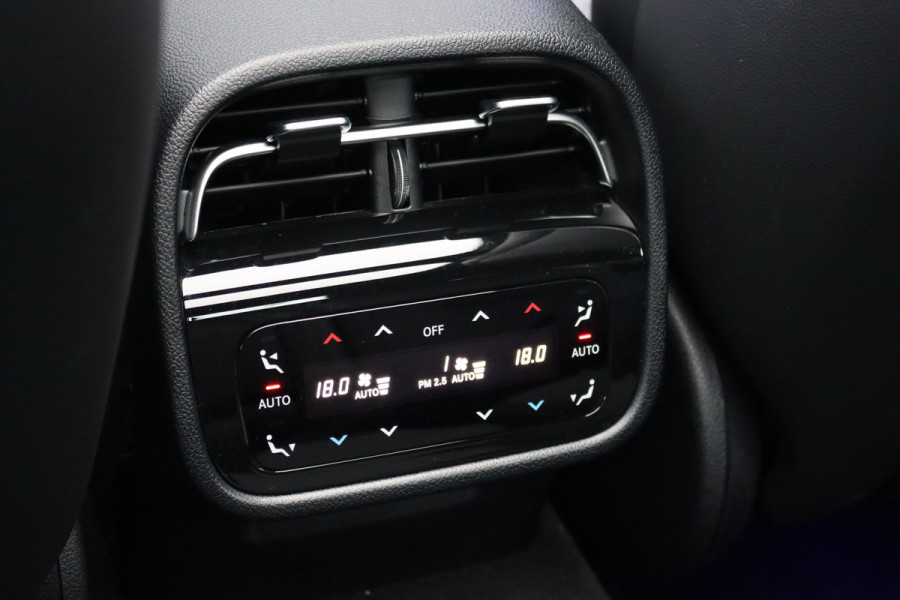 Mercedes-Benz E-Klasse AMG 53 4MATIC+ Premium+ | 585pk | Hyperscreen | Achterasbesturing | Stoelventilatie | Trekhaak | Vlakkenverwarming | Soft-Close | Burmester | Zonweringspakket | 3D-Display | HUD |