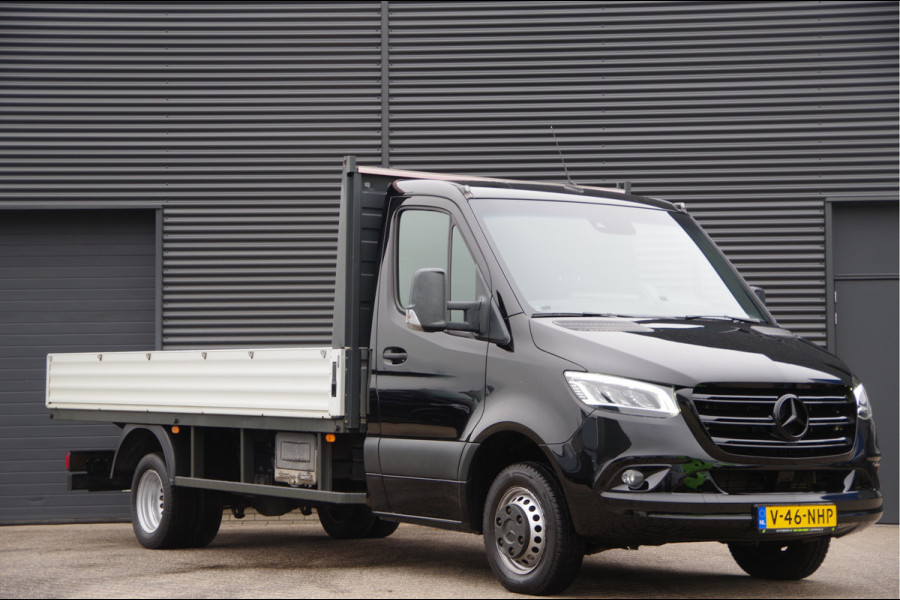 Mercedes-Benz Sprinter 519 3.0 CDI V6 L3 AUT. OPEN LAADBAK, LED, 3.5T TREKHAAK, STANDKACHEL, CAMERA, MBUX 10'', LEDER STUUR, NAVI, CLIMA