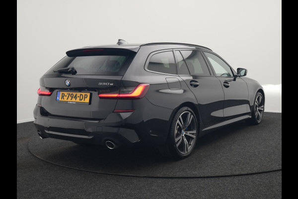 BMW 3 Serie Touring 330e M Sport Plug In Hybrid 293pk PHEV | Panodak | Adaptief Onderstel | Head Up | Adaptive Cruise | Laser LED || Camera | Alcantara Sportstoelen Memory & Verwarmd | Apple Carplay | Sfeerverlichting | Navigatie | Keyless | Bli
