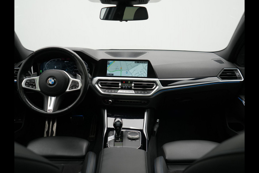 BMW 3 Serie Touring 330e M Sport Plug In Hybrid 293pk PHEV | Panodak | Adaptief Onderstel | Head Up | Adaptive Cruise | Laser LED || Camera | Alcantara Sportstoelen Memory & Verwarmd | Apple Carplay | Sfeerverlichting | Navigatie | Keyless | Bli