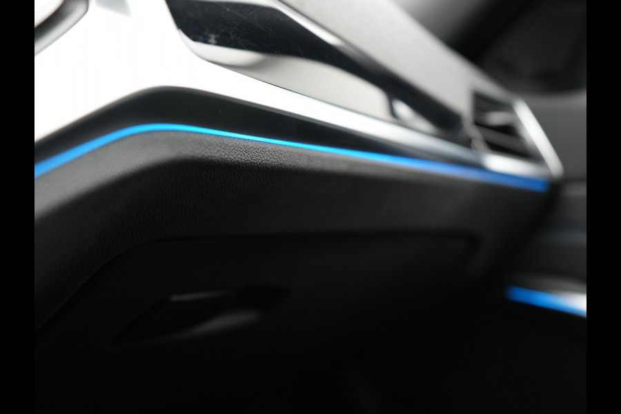 BMW 3 Serie Touring 330e M Sport Plug In Hybrid 293pk PHEV | Panodak | Adaptief Onderstel | Head Up | Adaptive Cruise | Laser LED || Camera | Alcantara Sportstoelen Memory & Verwarmd | Apple Carplay | Sfeerverlichting | Navigatie | Keyless | Bli