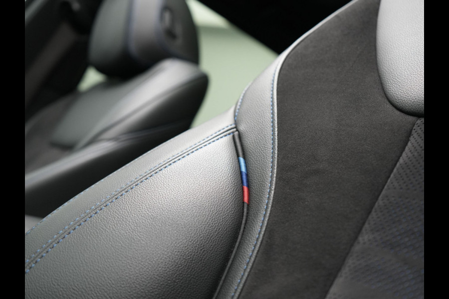 BMW 3 Serie Touring 330e M Sport Plug In Hybrid 293pk PHEV | Panodak | Adaptief Onderstel | Head Up | Adaptive Cruise | Laser LED || Camera | Alcantara Sportstoelen Memory & Verwarmd | Apple Carplay | Sfeerverlichting | Navigatie | Keyless | Bli