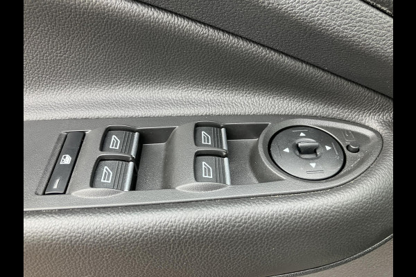 Ford Kuga 1.5 EcoBoost Titanium | Trekhaak | Camera | 1e eigenaar | NAP