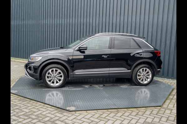 Volkswagen T-Roc 1.5 TSI Life Edition | IQ Light | Navi | Stoelverw. | Trekhaak afnb. | Prijs Rijklaar!!