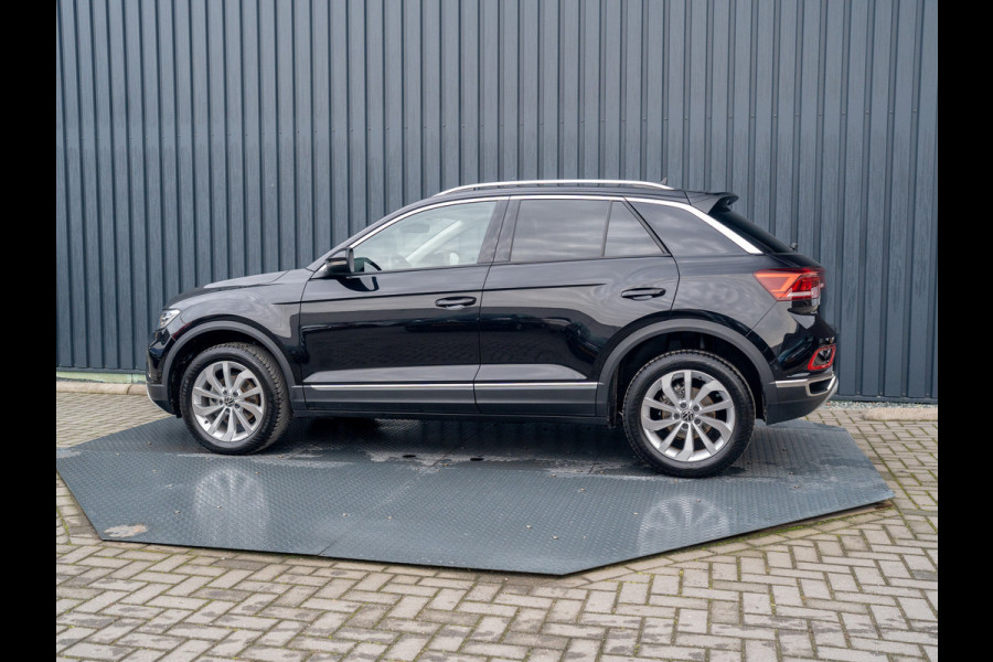 Volkswagen T-Roc 1.5 TSI Life Edition | IQ Light | Navi | Stoelverw. | Trekhaak afnb. | Prijs Rijklaar!!