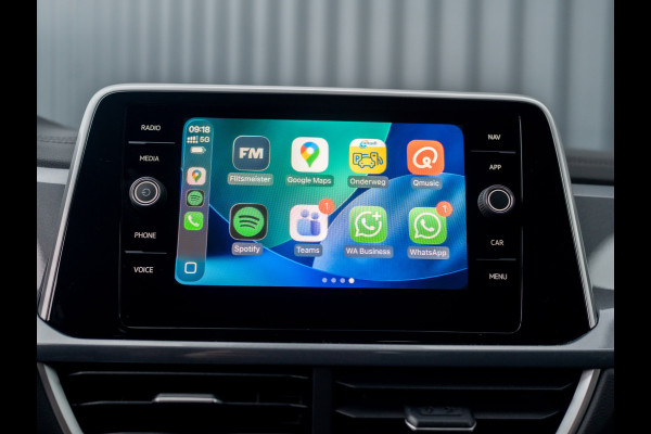 Volkswagen T-Roc 1.5 TSI Life Edition | IQ Light | Navi | Stoelverw. | Trekhaak afnb. | Prijs Rijklaar!!