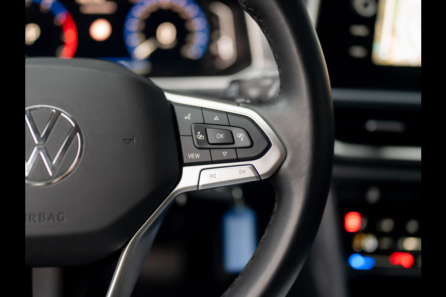 Volkswagen T-Roc 1.5 TSI Life Edition | IQ Light | Navi | Stoelverw. | Trekhaak afnb. | Prijs Rijklaar!!