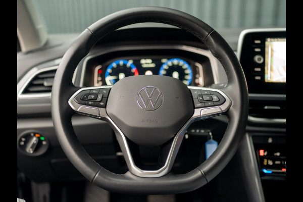 Volkswagen T-Roc 1.5 TSI Life Edition | IQ Light | Navi | Stoelverw. | Trekhaak afnb. | Prijs Rijklaar!!