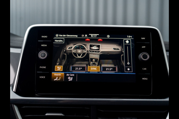 Volkswagen T-Roc 1.5 TSI Life Edition | IQ Light | Navi | Stoelverw. | Trekhaak afnb. | Prijs Rijklaar!!