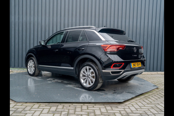 Volkswagen T-Roc 1.5 TSI Life Edition | IQ Light | Navi | Stoelverw. | Trekhaak afnb. | Prijs Rijklaar!!