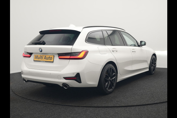 BMW 3 Serie Touring 330i Sportline 259pk Dealer O.H. | Trekhaak Af Fabriek | Lederen Sportstoelen Verwarmd | Apple Carplay | Sfeerverlichting | Cruise Control | Navigatie | Virtual | 18"L.M |