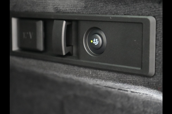 BMW 3 Serie Touring 330i Sportline 259pk Dealer O.H. | Trekhaak Af Fabriek | Lederen Sportstoelen Verwarmd | Apple Carplay | Sfeerverlichting | Cruise Control | Navigatie | Virtual | 18"L.M |