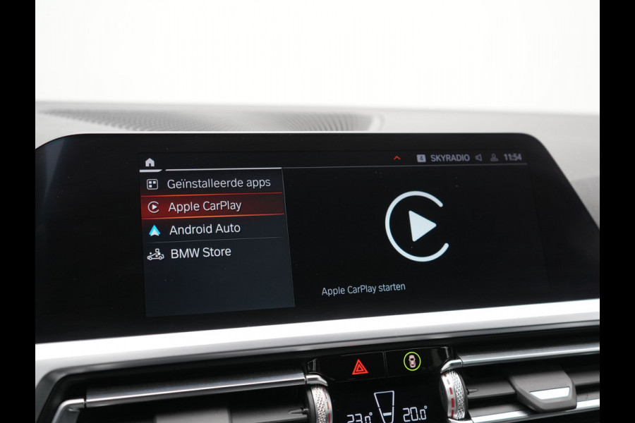 BMW 3 Serie Touring 330i Sportline 259pk Dealer O.H. | Trekhaak Af Fabriek | Lederen Sportstoelen Verwarmd | Apple Carplay | Sfeerverlichting | Cruise Control | Navigatie | Virtual | 18"L.M |