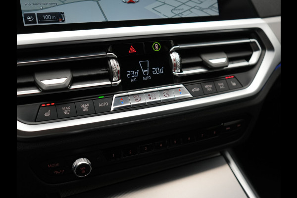 BMW 3 Serie Touring 330i Sportline 259pk Dealer O.H. | Trekhaak Af Fabriek | Lederen Sportstoelen Verwarmd | Apple Carplay | Sfeerverlichting | Cruise Control | Navigatie | Virtual | 18"L.M |