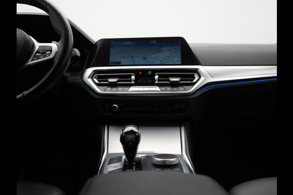 BMW 3 Serie Touring 330i Sportline 259pk Dealer O.H. | Trekhaak Af Fabriek | Lederen Sportstoelen Verwarmd | Apple Carplay | Sfeerverlichting | Cruise Control | Navigatie | Virtual | 18"L.M |