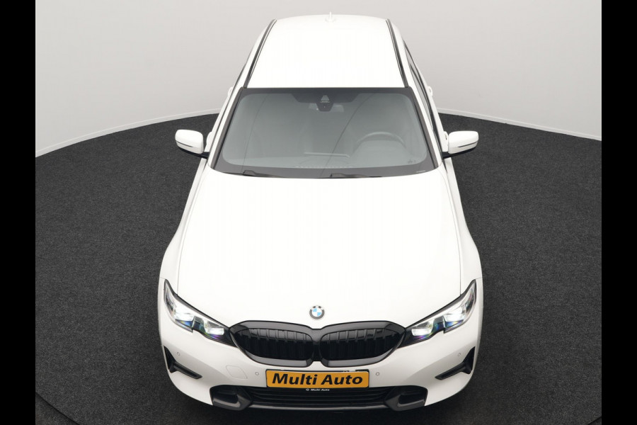 BMW 3 Serie Touring 330i Sportline 259pk Dealer O.H. | Trekhaak Af Fabriek | Lederen Sportstoelen Verwarmd | Apple Carplay | Sfeerverlichting | Cruise Control | Navigatie | Virtual | 18"L.M |