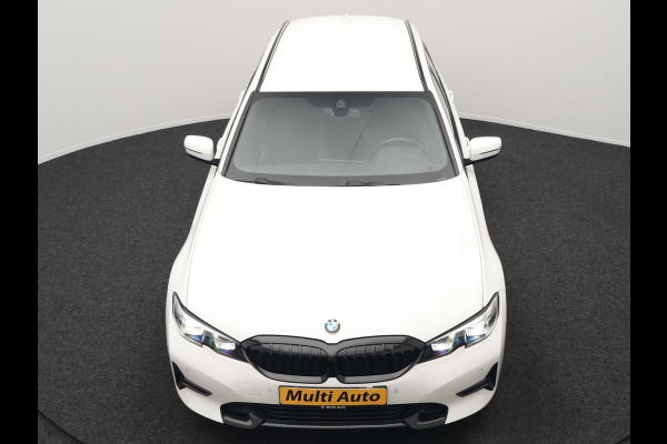 BMW 3 Serie Touring 330i Sportline 259pk Dealer O.H. | Trekhaak Af Fabriek | Lederen Sportstoelen Verwarmd | Apple Carplay | Sfeerverlichting | Cruise Control | Navigatie | Virtual | 18"L.M |