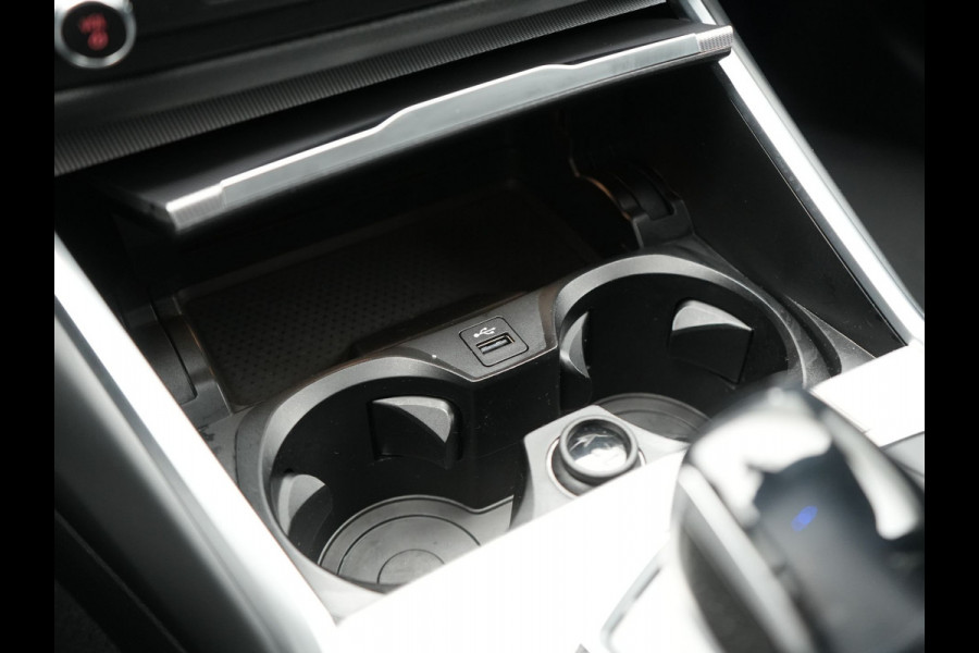 BMW 3 Serie Touring 330i Sportline 259pk Dealer O.H. | Trekhaak Af Fabriek | Lederen Sportstoelen Verwarmd | Apple Carplay | Sfeerverlichting | Cruise Control | Navigatie | Virtual | 18"L.M |