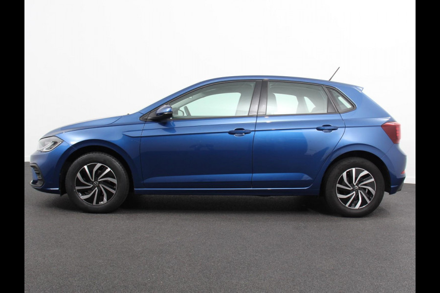 Volkswagen Polo 1.0 TSI Life Nieuw model Navigatie Digitale Cockpit Airco Parkeer sensoren V+A | LED Lichtmetalen Velgen