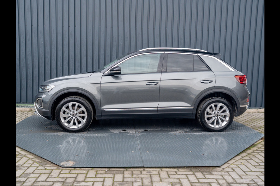 Volkswagen T-Roc 1.5 TSI Life Edition | IQ Light | Trekhaak afnb. | Navi | Stoelverw. | Prijs Rijklaar!!