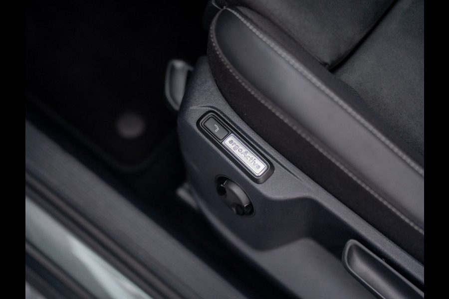 Volkswagen T-Roc 1.5 TSI Life Edition | IQ Light | Trekhaak afnb. | Navi | Stoelverw. | Prijs Rijklaar!!