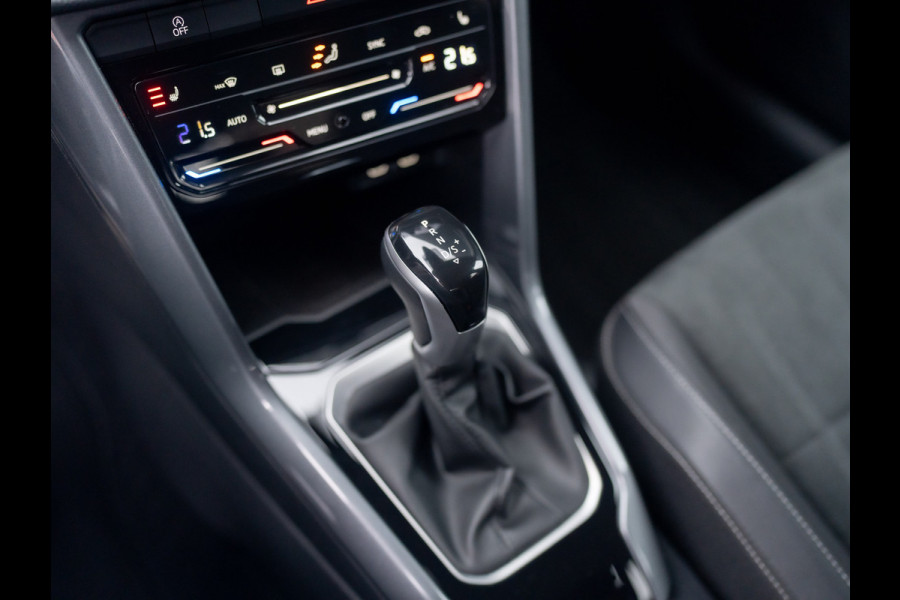 Volkswagen T-Roc 1.5 TSI Life Edition | IQ Light | Trekhaak afnb. | Navi | Stoelverw. | Prijs Rijklaar!!