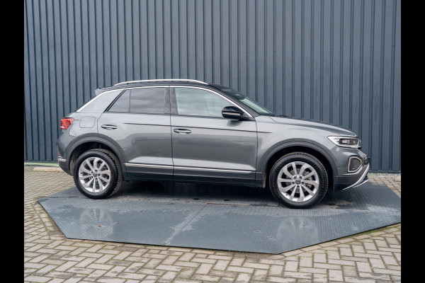 Volkswagen T-Roc 1.5 TSI Life Edition | IQ Light | Trekhaak afnb. | Navi | Stoelverw. | Prijs Rijklaar!!