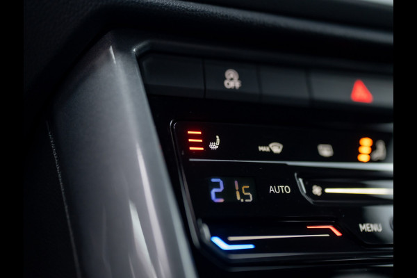 Volkswagen T-Roc 1.5 TSI Life Edition | IQ Light | Trekhaak afnb. | Navi | Stoelverw. | Prijs Rijklaar!!