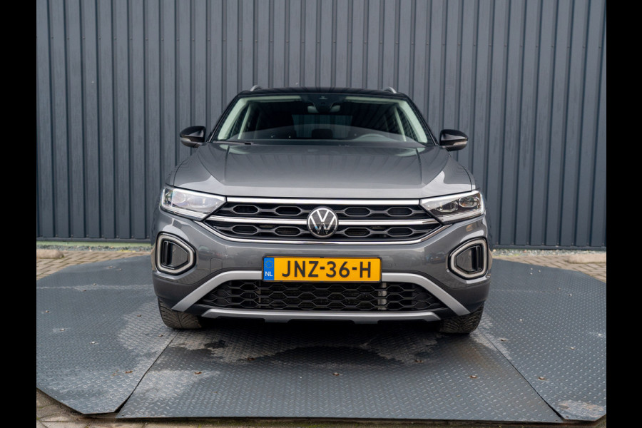 Volkswagen T-Roc 1.5 TSI Life Edition | IQ Light | Trekhaak afnb. | Navi | Stoelverw. | Prijs Rijklaar!!