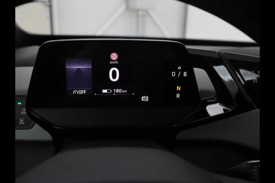 Volkswagen ID.3 Business 58 kWh | Stoel & stuurverwarming | Camera | Carplay | Adaptive cruise | Matrix LED | Navigatie | Climate control | Parkeerhulp | Bluetooth