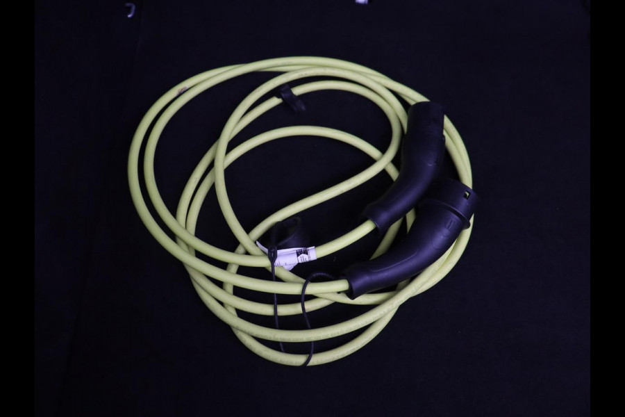 Volkswagen ID.3 Business 58 kWh | Stoel & stuurverwarming | Camera | Carplay | Adaptive cruise | Matrix LED | Navigatie | Climate control | Parkeerhulp | Bluetooth