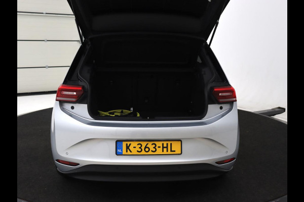 Volkswagen ID.3 Business 58 kWh | Stoel & stuurverwarming | Camera | Carplay | Adaptive cruise | Matrix LED | Navigatie | Climate control | Parkeerhulp | Bluetooth