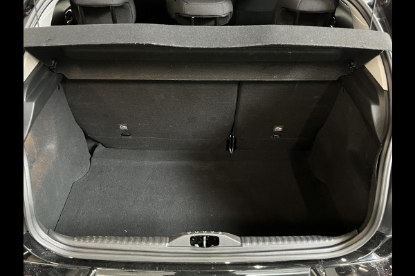 Citroën C3 1.2 PureTech Max Automaat  Airco Navigatie d.m.v.Apple carplay / Android Auto Parksensoren Lichtmetalen Velgen