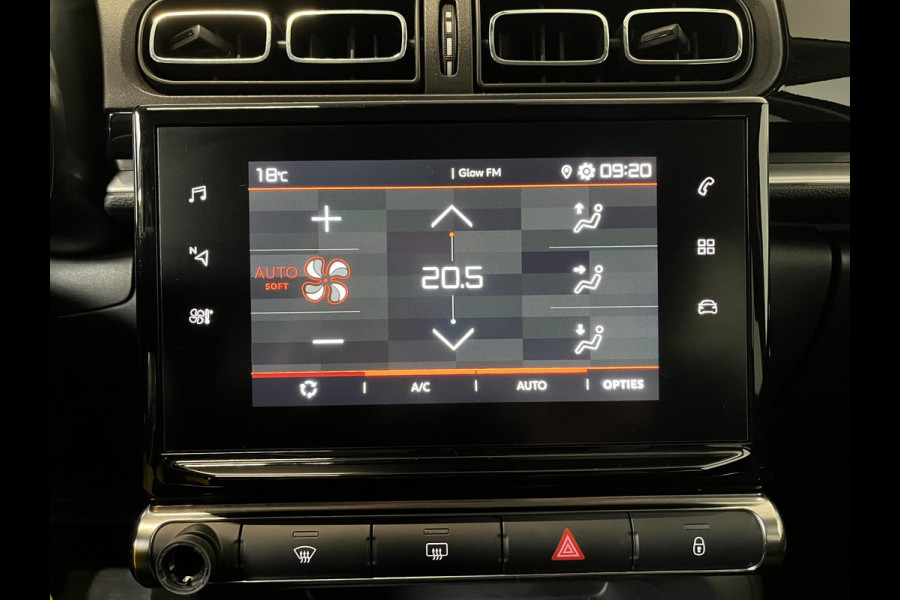 Citroën C3 1.2 PureTech Max Automaat  Airco Navigatie d.m.v.Apple carplay / Android Auto Parksensoren Lichtmetalen Velgen
