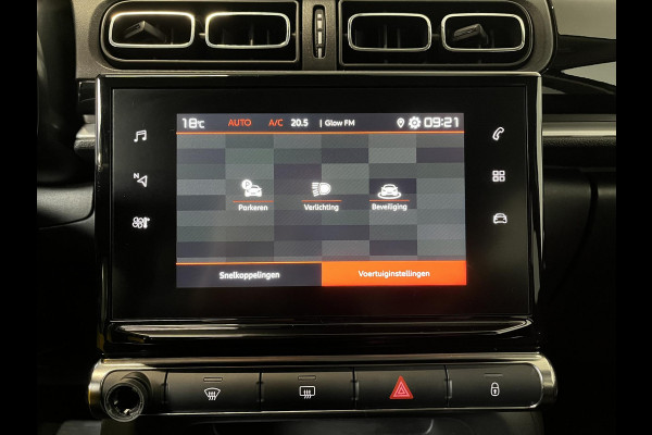 Citroën C3 1.2 PureTech Max Automaat  Airco Navigatie d.m.v.Apple carplay / Android Auto Parksensoren Lichtmetalen Velgen