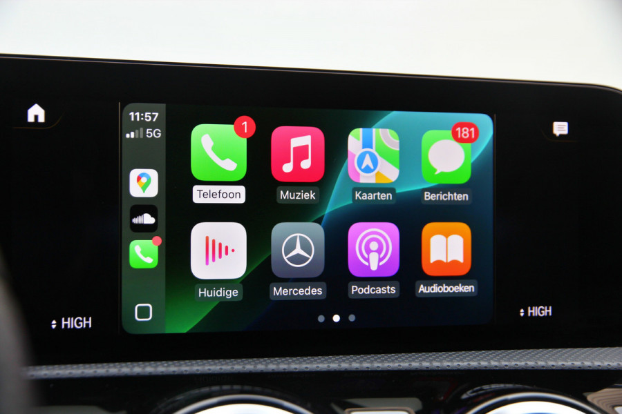 Mercedes-Benz A-Klasse 180 Business Solution AMG | Pano | Carplay | Sfeer | Night