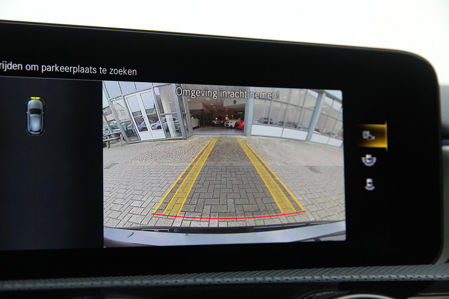 Mercedes-Benz A-Klasse 180 Business Solution AMG | Pano | Carplay | Sfeer | Night